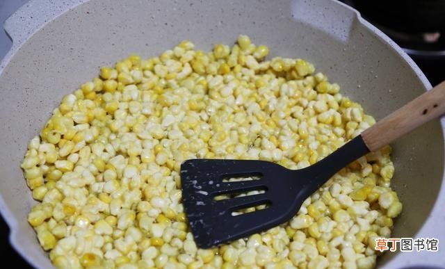简单下饭的椒盐玉米教程 分享椒盐玉米的家常做法