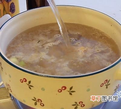 排骨的烹饪教程及营养功效 营养健康的莲藕排骨汤做法