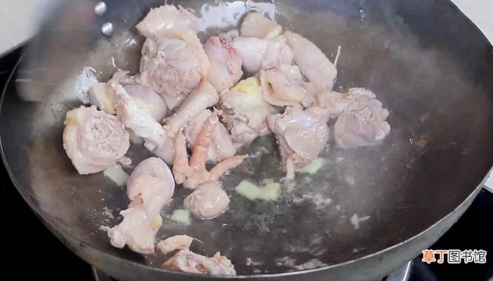 白玉菇炖鸡的做法 白玉菇炖鸡怎么做