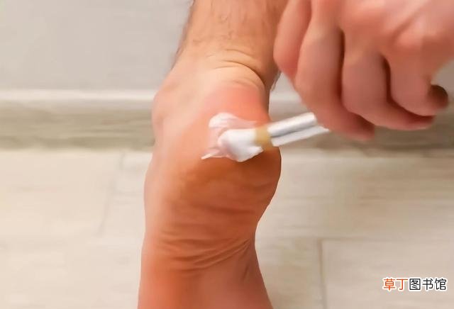 分享牙膏的20个小妙招 指甲油用什么能洗掉呢