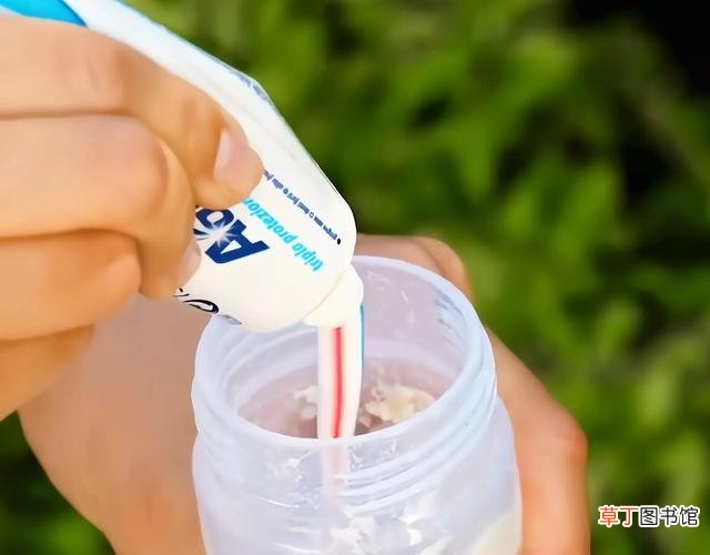 分享牙膏的20个小妙招 指甲油用什么能洗掉呢