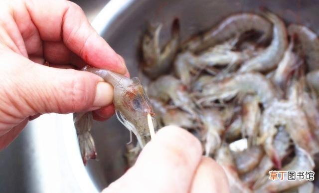 鲜嫩营养还不腥的清洗方式 大虾怎样清洗才能干净