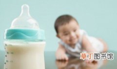 八个月宝宝怎么选水杯 八个月宝宝应该用什么水杯合适