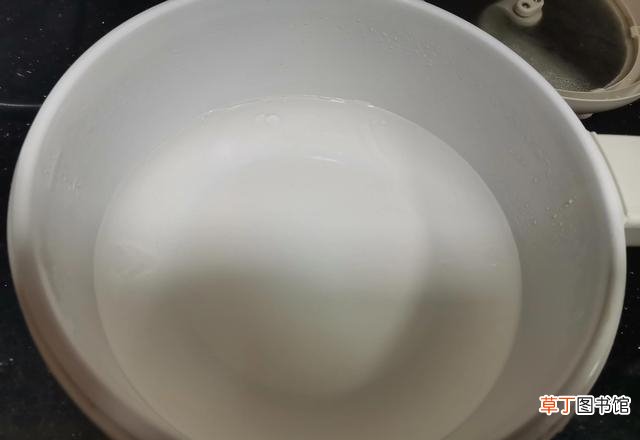 白凉粉超简单做法及步骤 白凉粉凝固要多久时间