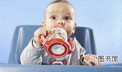 六个月怎么选喝水杯 6个月宝宝喝水杯推荐