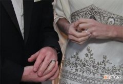 男女婚戒的不同讲究 女人结婚戒指带哪只手