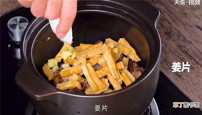 风干萝卜腊排骨汤怎么做 风干萝卜腊排骨汤的做法