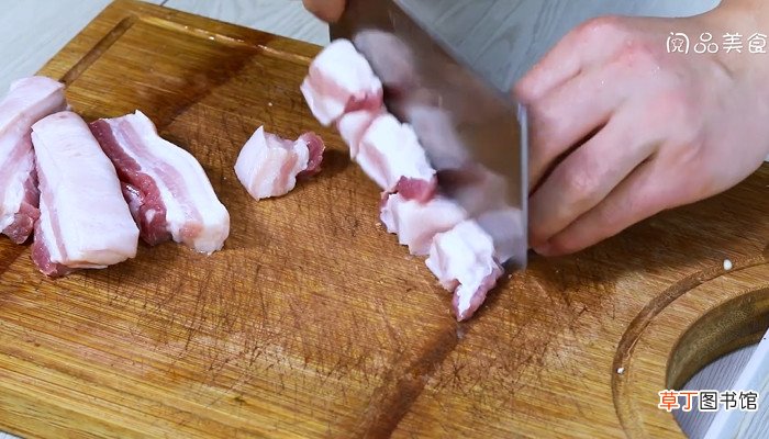 菱角炖肉怎么做 菱角炖肉的做法