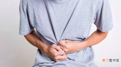 肚子上面中间的位置疼怎么回事（中上腹疼痛可能引起的三种疾
