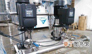 变频水泵的工作原理 变频泵在运行中怎样实现由工频转低频运行？