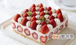 如何制作美味甜蜜的草莓芝士蛋糕 吃蛋糕的好处