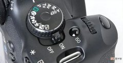 相机怎么开机充电 新手必看的相机使用指南