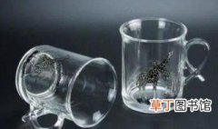 水晶水杯是什么材质 水晶杯的材料也是玻璃吗