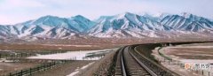 青藏铁路被称为什么，青藏铁路何时被评为全国教育基地