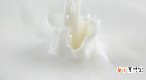 纯牛奶加热后凝固是什么原因 纯牛奶加热凝固是怎么回事