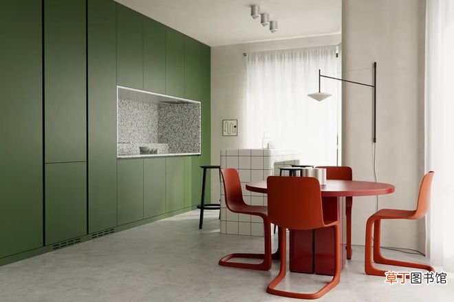 96㎡ 复式公寓，红配绿轻松打造高级复古感！