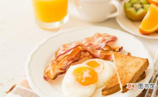 煎饼和汉堡包谁是不健康早饭 营养早餐搭配吃出健康
