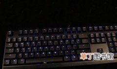 新盟键盘怎么换灯光 是fn加ins键进行背光灯的切换