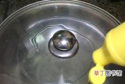 玻璃锅盖油污清洗妙招，玻璃锅盖怎么清洗缝隙里的污渍