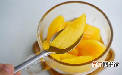为什么吃黄桃罐头可以治感冒