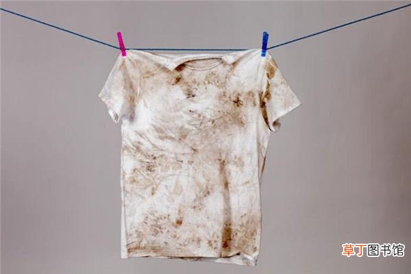 梦见弄脏衣服是什么意思 梦见弄脏衣服有什么预兆