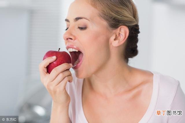 吃饭细嚼慢咽，对身体有4大益处，给你一个“慢慢吃”的理由！