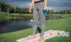 哪种瑜伽垫最防滑 买什么材质的瑜伽巾防滑性好