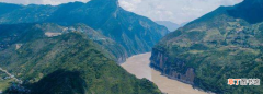 长江中上游水能资源丰富的原因，长江上游水资源丰富的原因是