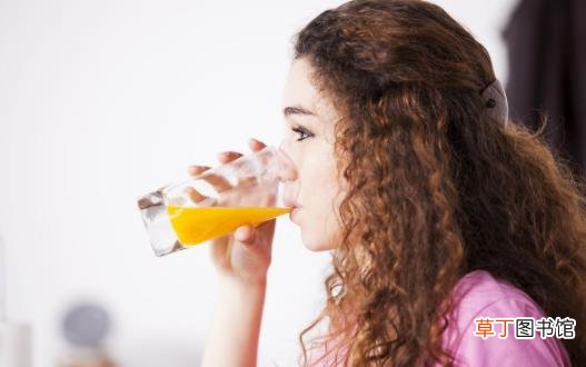 长期喝饮料会出现骨质疏松 不喝饮料的身体的9大好处
