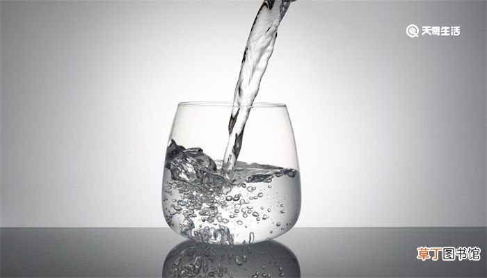 8杯水正确喝水时间表是怎样的 8杯水正确喝水时间是什么时候