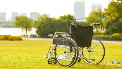 梦见坐轮椅是什么意思 梦见坐轮椅是什么预兆