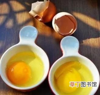 开水冲鸡蛋需要先把鸡蛋搅散吗 鸡蛋一打开黄就散了还能吃吗