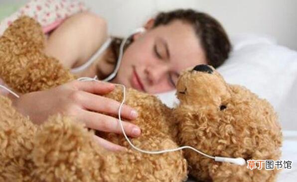 带耳机睡觉的危害 戴耳机睡觉有什么危害