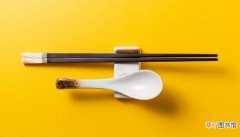 梦见洗筷子是什么意思 梦见洗筷子有什么预兆
