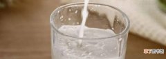 为什么不可以先放奶粉再冲水，冲奶粉为什么先放水后放奶粉