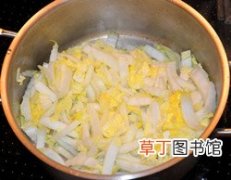 大白菜蛋饺粉丝汤的做法