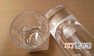 玻璃水杯杯底脏怎么洗 玻璃杯有水垢怎么清洗