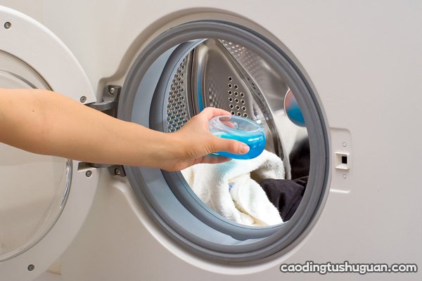 洗衣机洗衣液放哪个槽 滚筒洗衣机洗衣液放置位置在哪