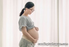 孕晚期爬楼梯真的有助于顺产吗