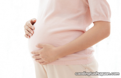 孕妇40周有霉菌可以顺产吗