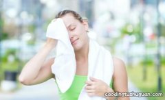 经常出汗也是病 4种疾病可引起多汗症