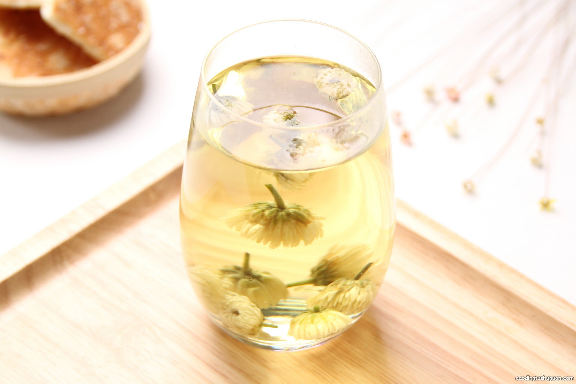 喝菊花茶可以降低胆固醇吗