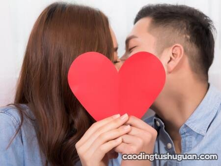怎样接吻让女生有生理反应强烈 5个小技巧让她秒湿！