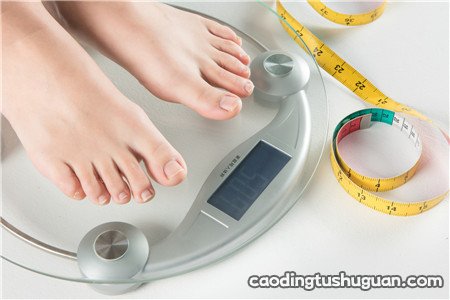 为什么经期体重会增加 经期变胖正常吗？