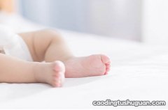 35周孕妈怀单胞胎受双胞胎的罪，肚子大的睡觉都是折磨