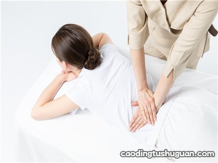 产后后背脊椎中间疼痛是什么原因 不良姿势是主因