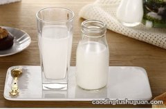 孕妇喝什么牛奶最好？每天喝多少牛奶合适？