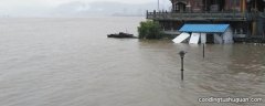 长江流域的洪水主要是由什么形成